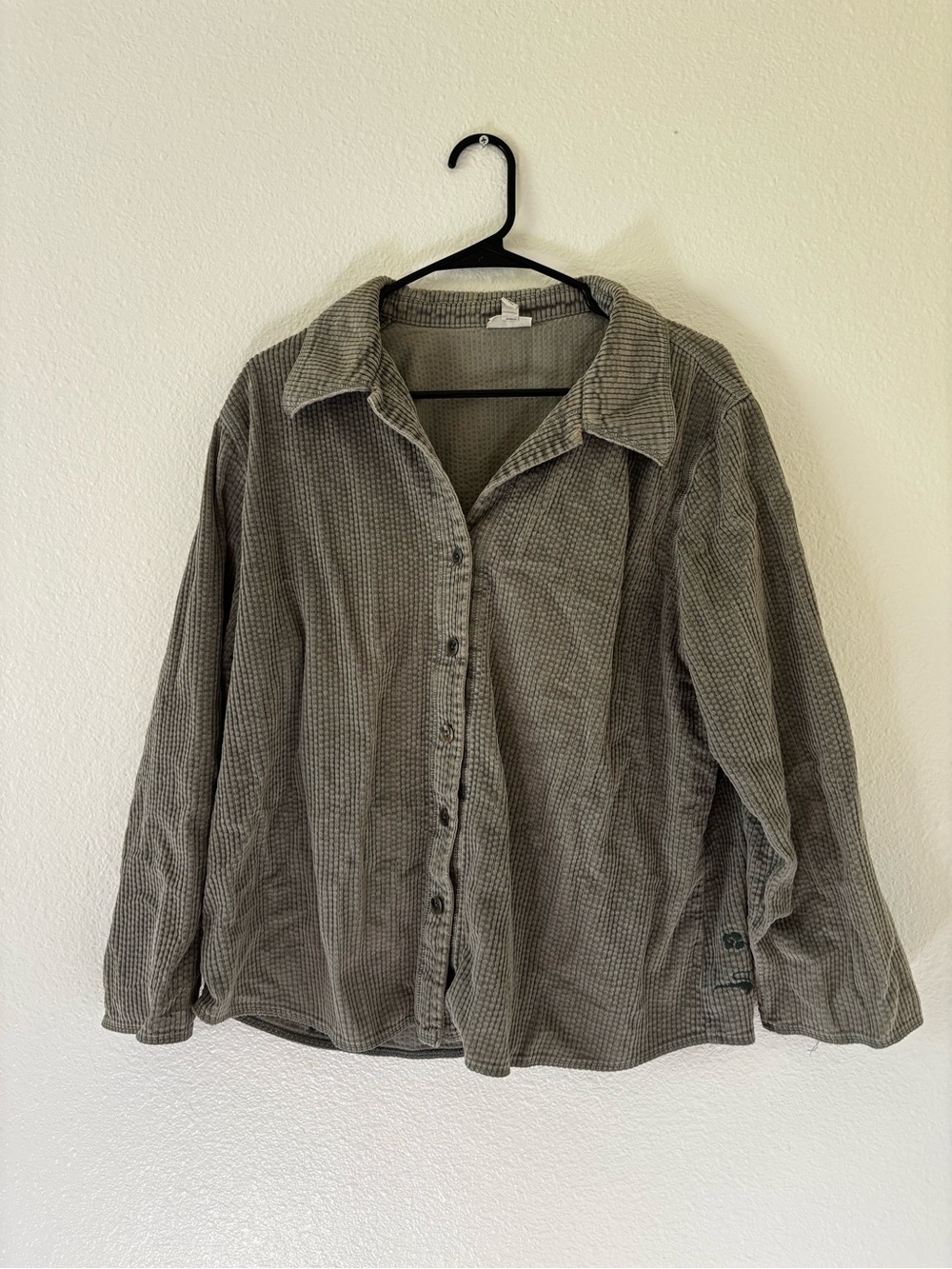 J. Jill woman’s Corded Button-Down Shirt Jacket in green